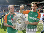 Fussball 1. Bundesliga: Bremen - Leverkusen, JUBEL ERNST, BAUMANN mit Schale