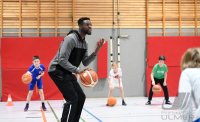 Basketball 2. Bundesliga 19/20 Tigers Tuebingen besuchen Geschwister-Scholl-Schule