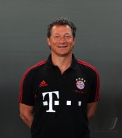Fussball 1. Bundesliga 2010/2011:  Physiotherapeut Gianni Bianchi (FC Bayern Muenchen)