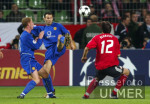Fussball CL: Leverkusen- Manchester, Zweikampf