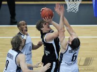 Basketball  1. Bundesliga  10/11   Walter Tigers Tuebingen - New Yorker Phantoms Braunschweig