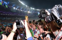 FUSSBALL WM 2014, FINALE: JUBEL Benedikt Hoewedes (Deutschland)