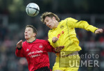 Fussball 1. Bundesliga: Nuernberg - Dortmund, Zweikampf