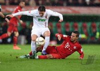 Fussball 1. Bundesliga 15/16: FC Augsburg - FC Bayern Muenchen