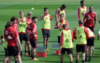 Fussball 1. Bundesliga 11/12: FC Bayern Muenchen Training in Doha