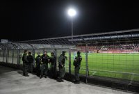 Fussball Regionalliga Sued 2011/2012:  Polizei Aufgebot vor dem Spiel am Gruenwalder Stadion