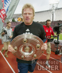 FUSSBALL  1. Liga  FC Bayern  JUBEL  Meisterschale Kahn