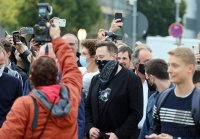 Tesla-Chef Elon Musk besucht Biopharma-Unternehmen Curevac