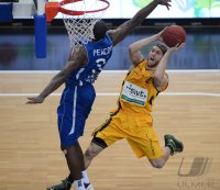 Basketball 1. Bundesliga 2012/2013:  Walter Tigers Tuebingen - Fraport Skyliners Frankfurt