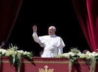 Rom Papst Franziskus I. erteilt den Segen Urbi et Orbi