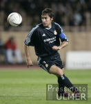 FUSSBALL CHL   Raul (Real) am Ball