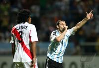 Fussball International 42. Copa America in VenezuelaPeru - Argentinien