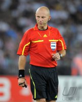 Fussball CHL  Saison 2011/2012:  Schiedsrichter Laurent Duhamel (FRA)