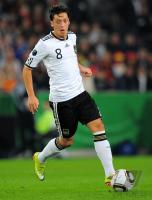 Fussball International EM 2012 - Qualifikation: Deutschland, OEZIL Einzelaktion