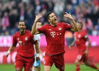 Fussball 1. Bundesliga Saison 15/16: FC Bayern Muenchen -  FC Schalke 04