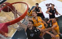 Basketball 1. Bundesliga 14/15 Hauptrunde:  Walter Tigers Tuebingen - Telekom Baskets Bonn