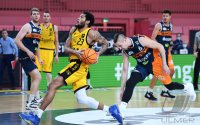 Basketball 2. Bundesliga  20/21: Tigers Tuebingen - Rostock Seawolves