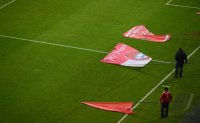 FUSSBALL INTERNATIONAL CHL ACHTELFINALE 12/13: FC Bayern Muenchen - FC Arsenal London