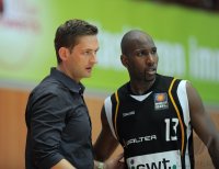 Basketball 1. Bundesliga 2011/2012: s Oliver Baskets Wuerzburg -  Walter Tigers Tuebingen