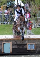 REITEN Olympia 2012: Michael Jung (Deutschland) mit Sam beim Gelaenderitt