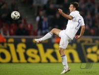 Fussball 2. Bundesliga: KSC, KAPLLANI Einzelaktion