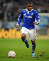 Fussball: DFB Pokal  Saison 2010/2011, Viertelfinale: Schalke, FARFAN am Ball