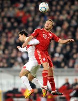 Fussball 1. Bundesliga :  Tamas Hajnal (li, VfB Stuttgart) gegen Rafinha (FC Bayern Muenchen)