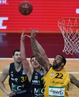Basketball 1. Bundesliga 16/17 Hauptrunde: Walter Tigers Tuebingen - Alba Berlin