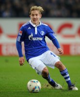 Fussball 1. Bundesliga, Saison 2011/2012: FC Schalke 04, Holtby am Ball