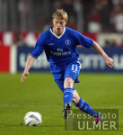 FUSSBALL CHL  Damian Duff (FC C) am Ball
