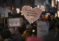Lichtermeer fuer die Demokratie auf dem Tuebinger Marktplatz