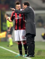 FUSSBALL SERIE A:  Stephan El Shaarawy mit Trainer Massimilliano Allegri (v. li., AC Mailand)