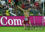 FUSSBALL 1. Bundesliga  Bayern-Eintracht Eintracht Fan als Flitzer