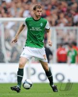 FUSSBALL, 1. BUNDESLIGA, Werder Bremen: MERTESACKER Einzelaktion