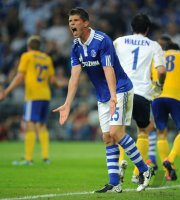 Fussball: Europa League, Saison 2011/2012: Schalke, HUNTELAAR