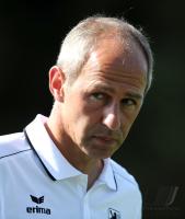 2. Fussball Bundesliga: Trainer Reiner Maurer (1860 Muenchen)