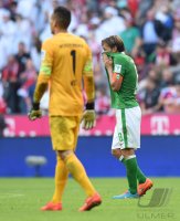 Fussball 1. Bundesliga Saison 14/15: JUBEL FC Bayern Muenchen