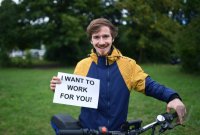 Mechatronik - Student Elias Pfeffer bewirb sich oeffentlich bei Tesla-Chef Elon Musk