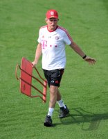 Fussball 1. Bundesliga 11/12: FC Bayern Muenchen Training in Doha