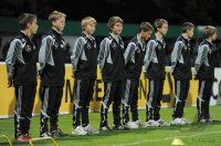 Fussball International  U 20 Laenderspiel: Fahnen-Kids des DFB Stuetzpunkt Reutlingen Jahrgang 1998