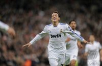 Fussball Champions League  Saison 2010/2011: JUBEL Mesut OEZIL (Real Madrid)