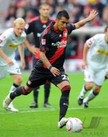 Fussball: 1. Bundesliga Saison 2010/2011: Leverkusen, Vidal Einzelaktion