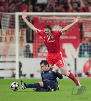 FUSSBALL  International CHL 09/10: FC Bayern  Muenchen - Olympique Lyon