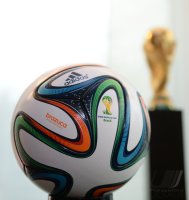 FUSSBALL International  FIFA WM Ball 2014