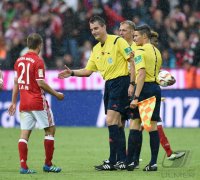 Fussball 1. Bundesliga Saison 15/16: Schiedsrichter Knut Kircher (Rottenburg)