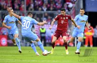 Fussball 1. Bundesliga Saison 21/22: FC Bayern Muenchen -  SC Freiburg
