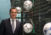 Fussball  International:  Michael J. Garcia (USA)