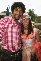FUSSBALL 1. BUNDESLIGA 13/14:  Dante und Frau Jocelina