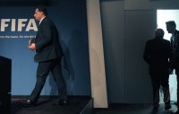 Fussball International  FIFA: Ruecktritt FIFA Praesident Joseph S. Blatter (Schweiz)