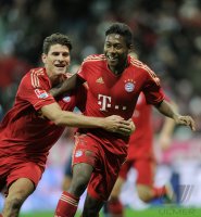 Fussball 1. Bundesliga, Saison 2011/2012:  JUBEL Mario Gomez (FC Bayern Muenchen) und David Alaba (FC Bayern Muenchen)